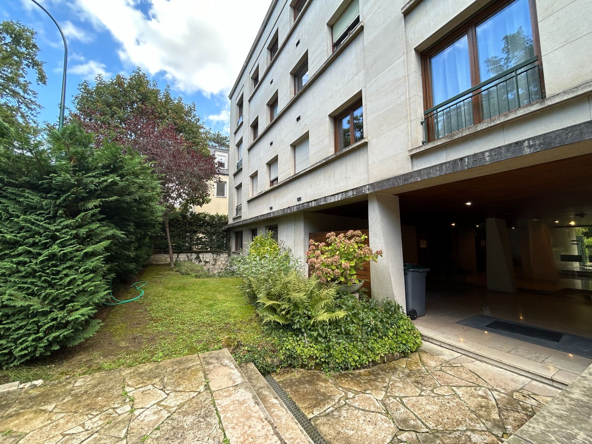 Vente Appartement 1 pièce 31.11 m² Le Vésinet