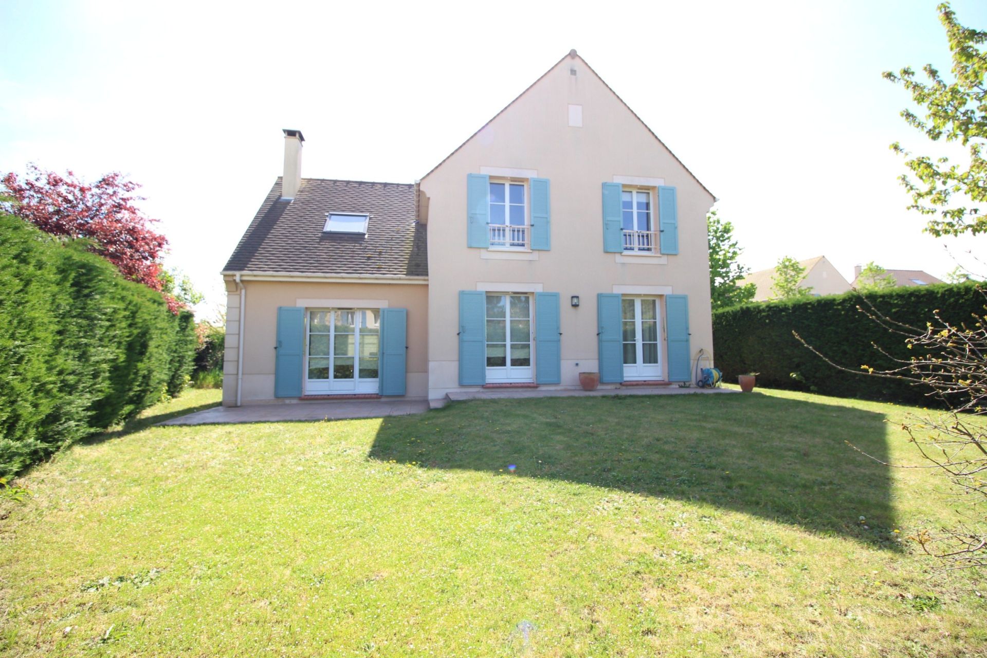 Sale House 10 rooms 180 m² Montesson