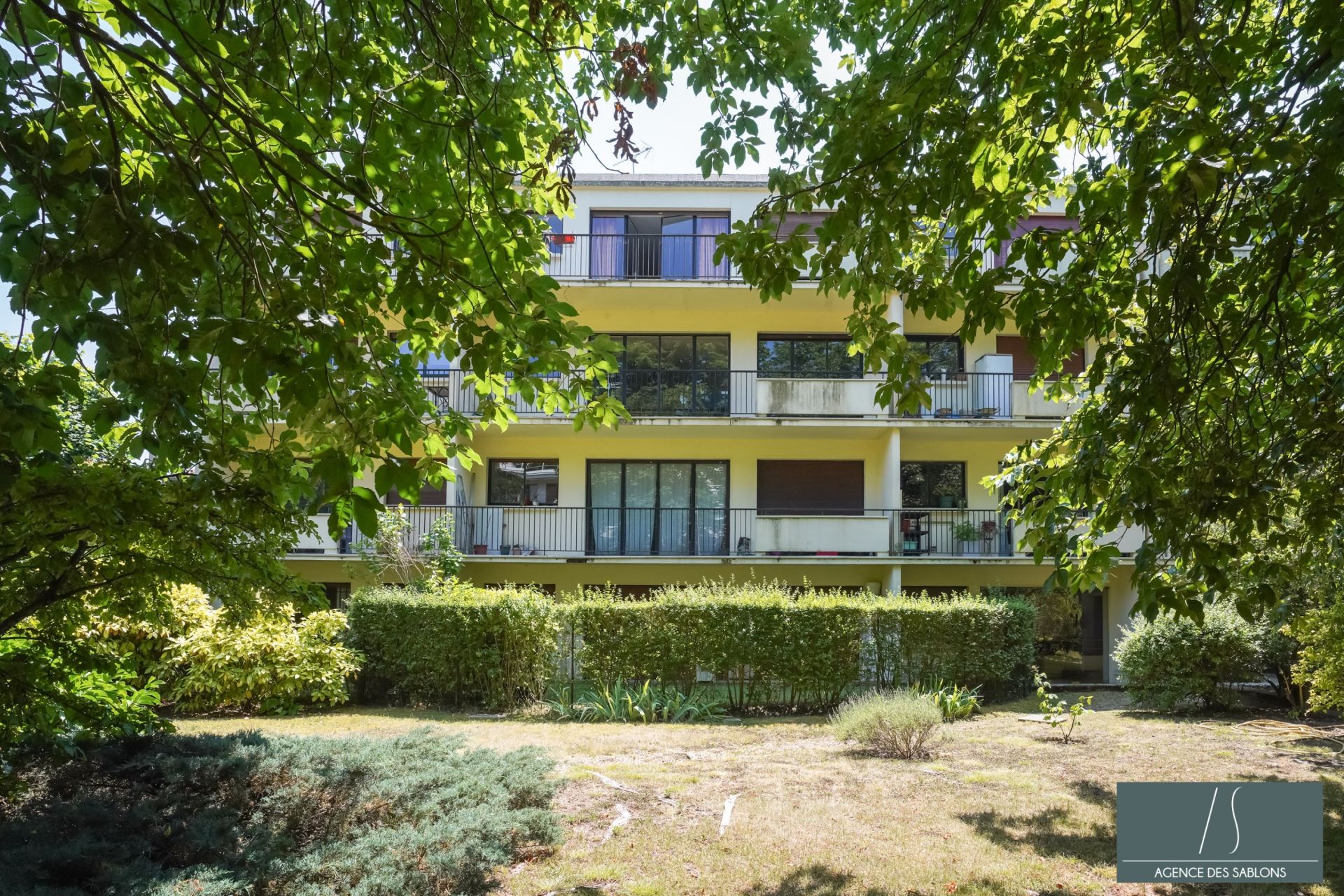 Rental Apartment 5 rooms 116 m² Le Vésinet