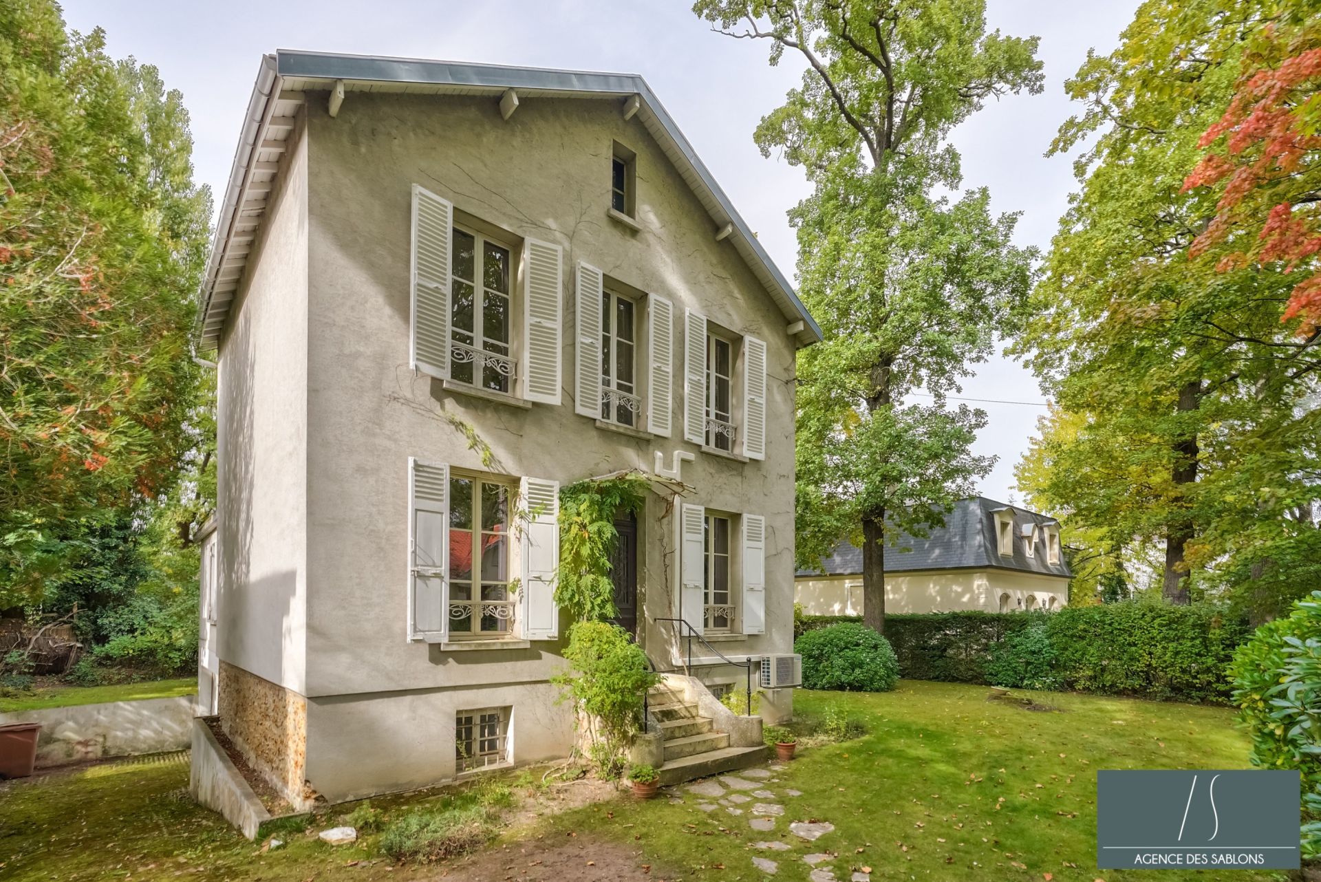 Sale House 7 rooms 145 m² Le Vésinet