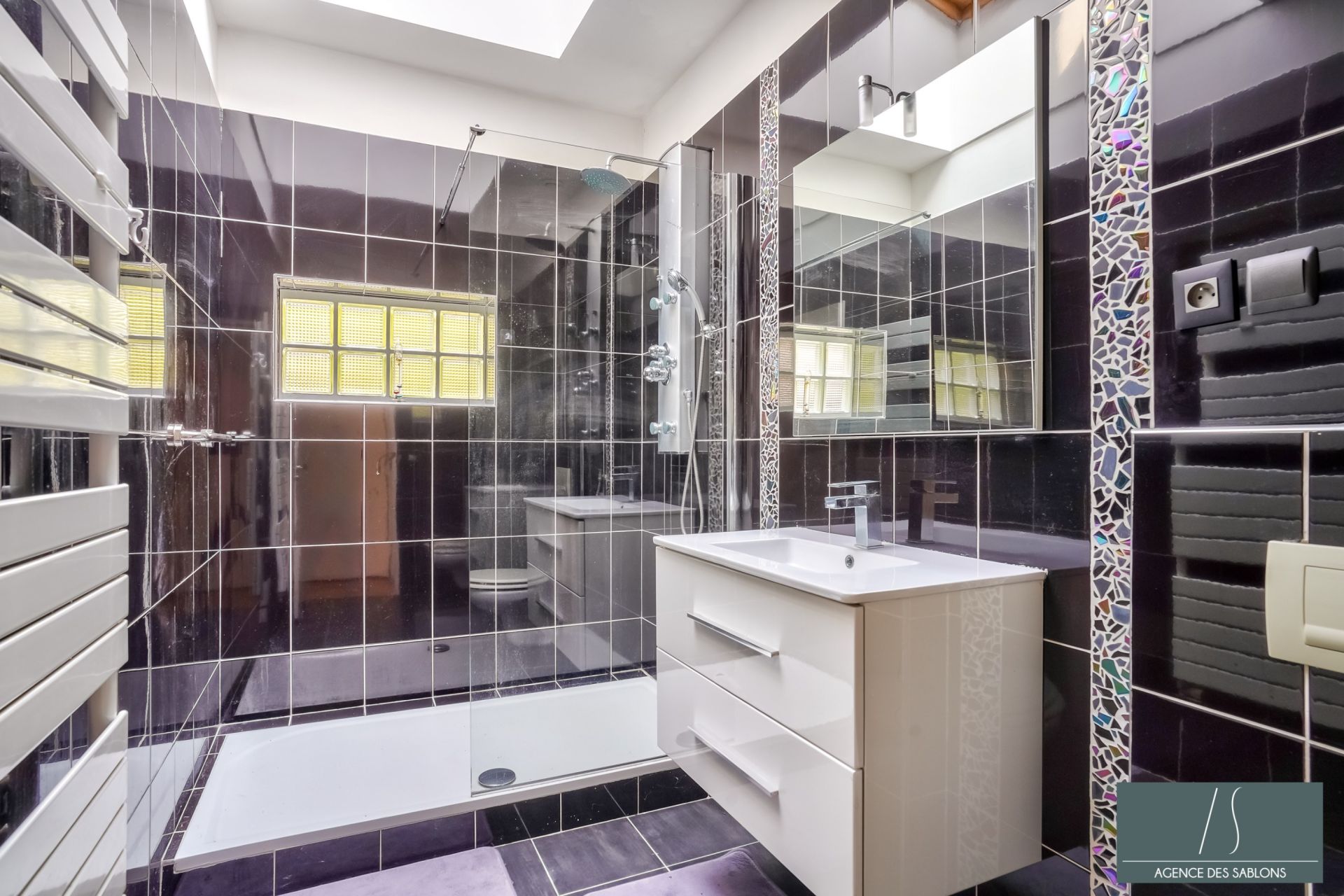 Sale House 8 rooms 160 m² Chatou