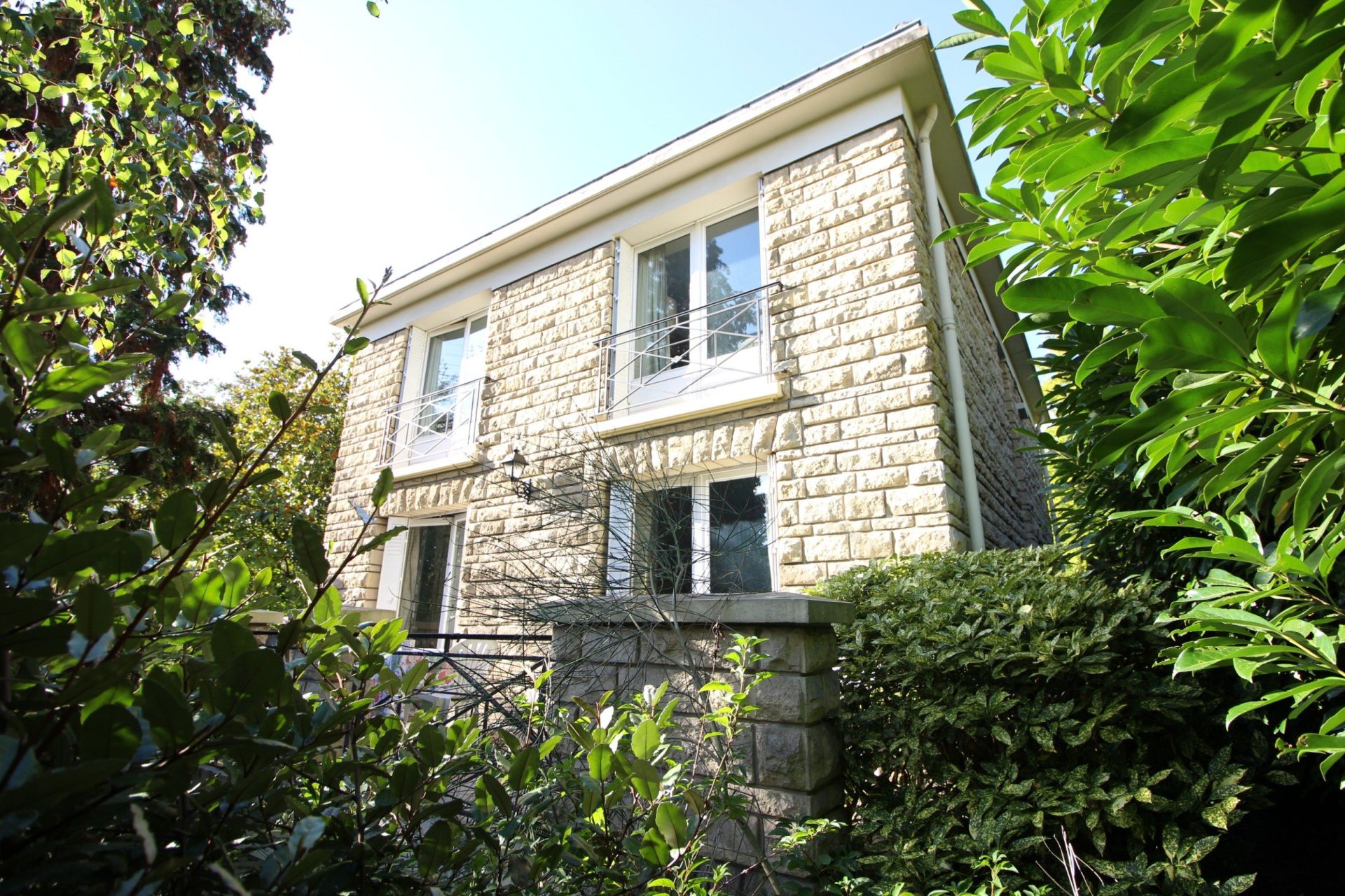 Sale House 8&nbsp;rooms 170&nbsp;m² Le Vésinet