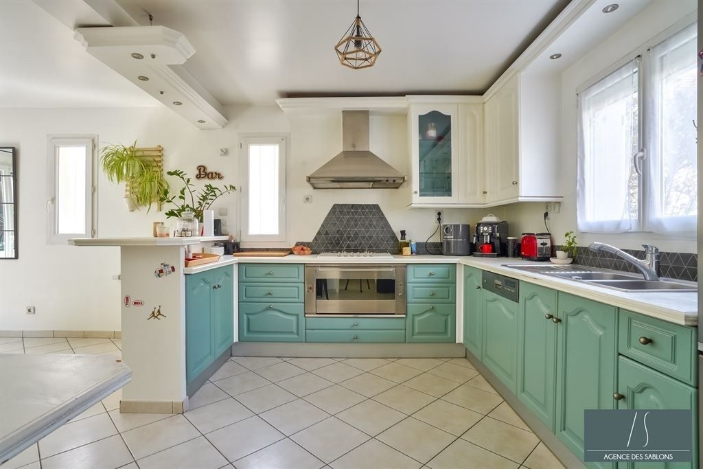 Sale House 6 rooms 110 m² Montesson