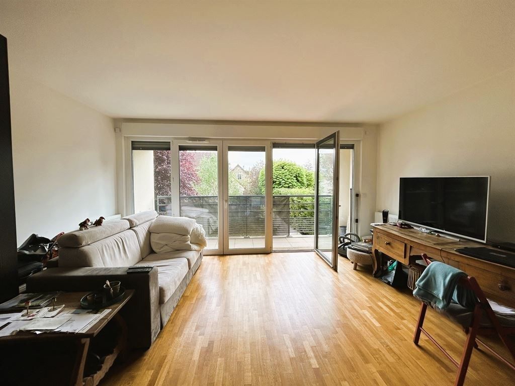 Sale Apartment 3 rooms 71 m² Le Vésinet