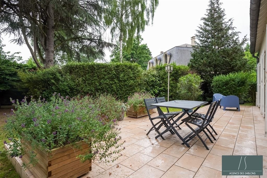 Vente Maison 8 Pièces 191 m² Le Vésinet