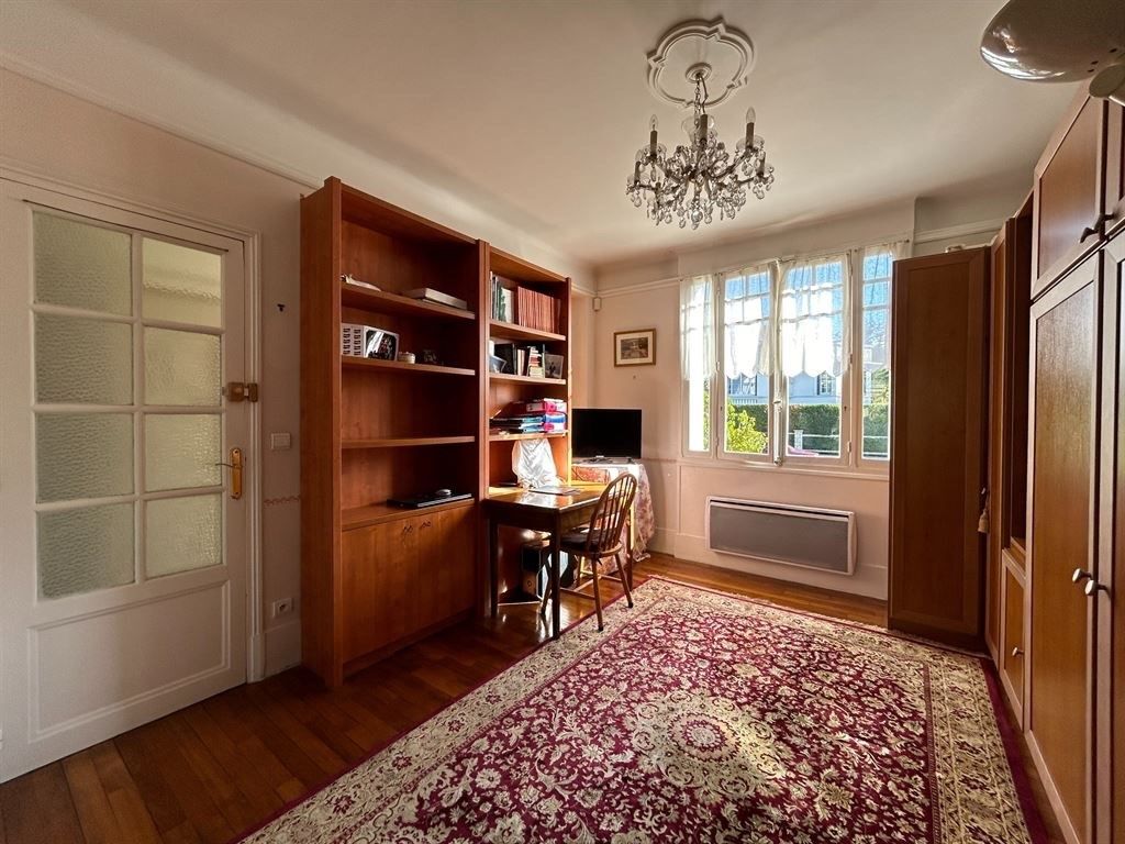 Sale House 5&nbsp;rooms 110&nbsp;m² Le Vésinet