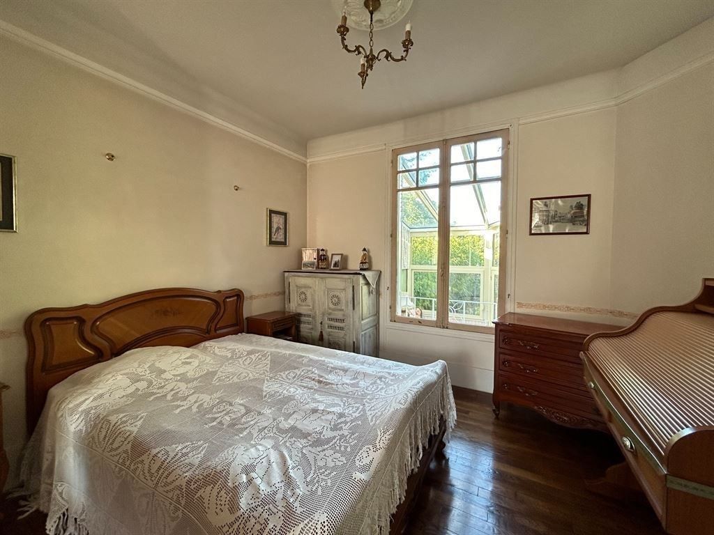 Sale House 5&nbsp;rooms 110&nbsp;m² Le Vésinet