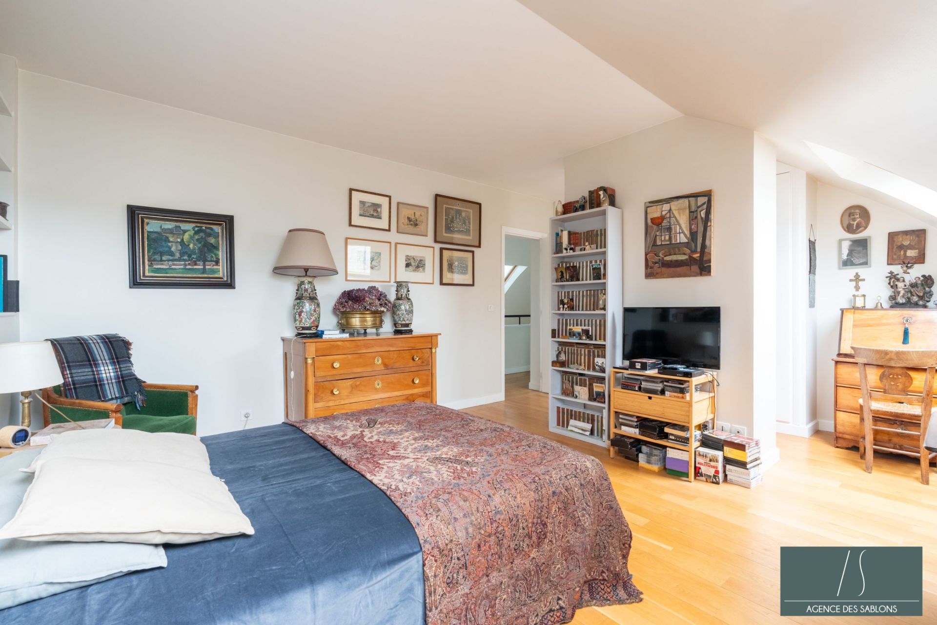 Sale Apartment 5&nbsp;rooms 130&nbsp;m² Paris 17