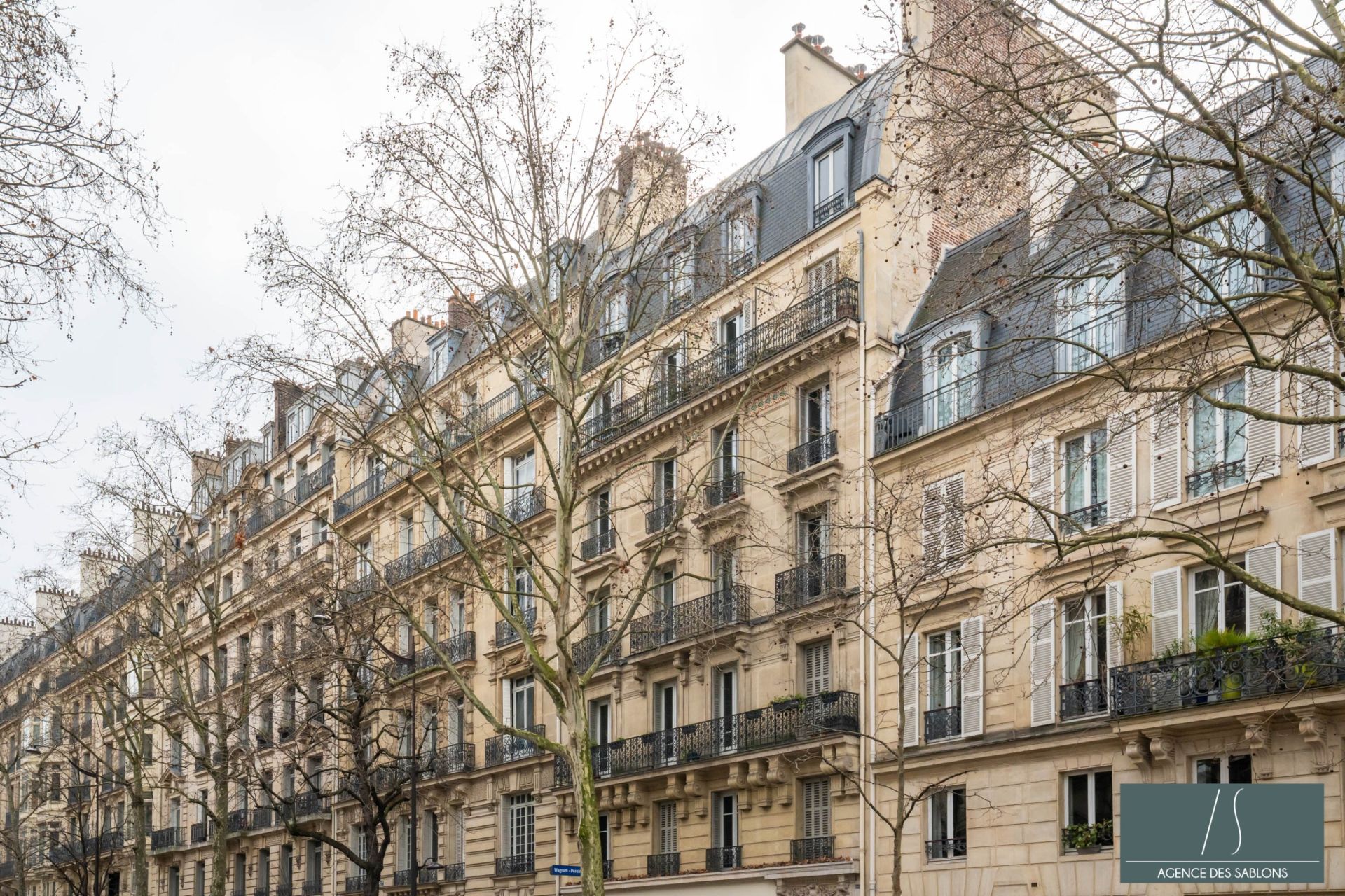 Sale Apartment 5&nbsp;rooms 130&nbsp;m² Paris 17