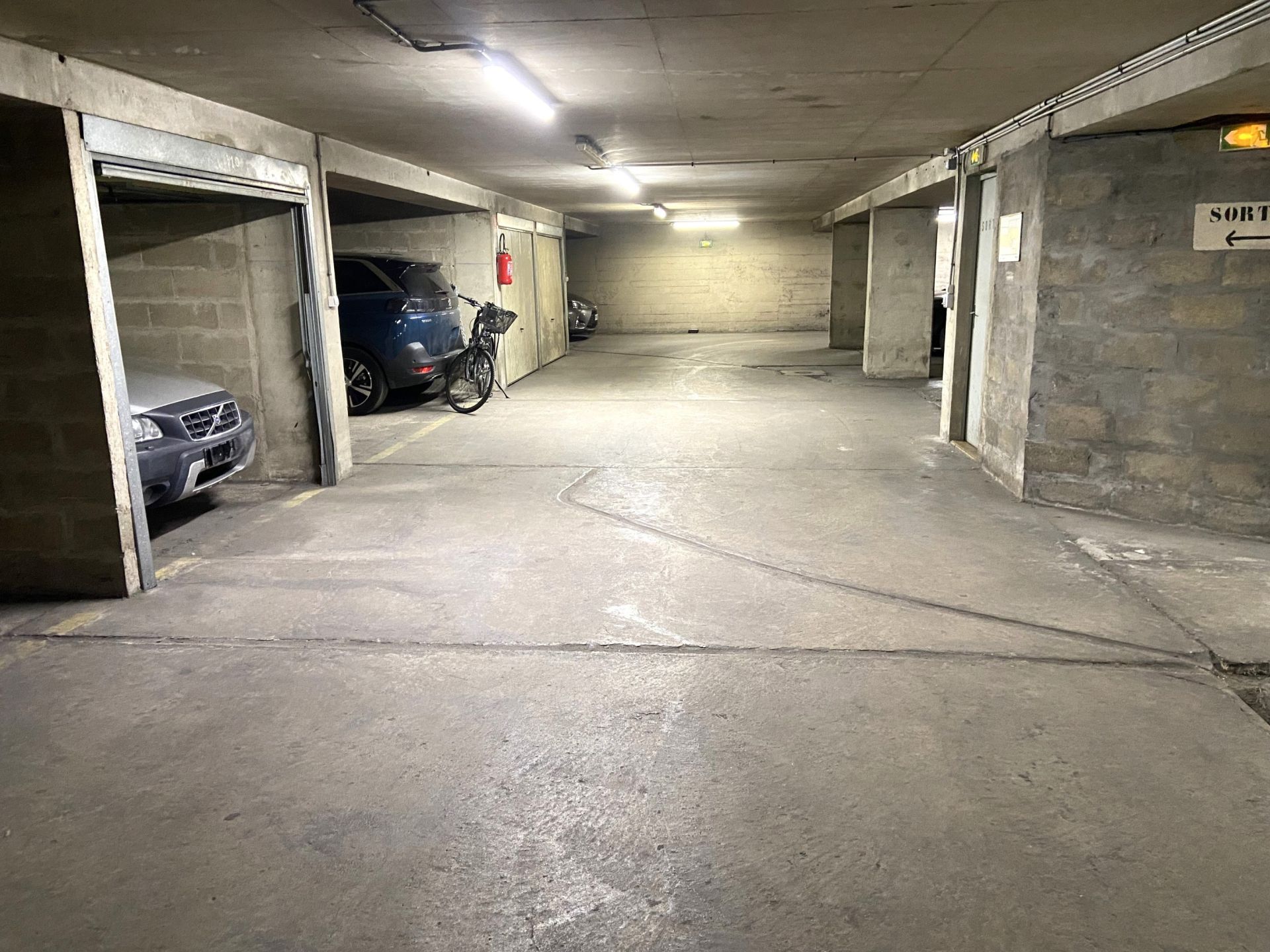 Location Parking Paris 12
