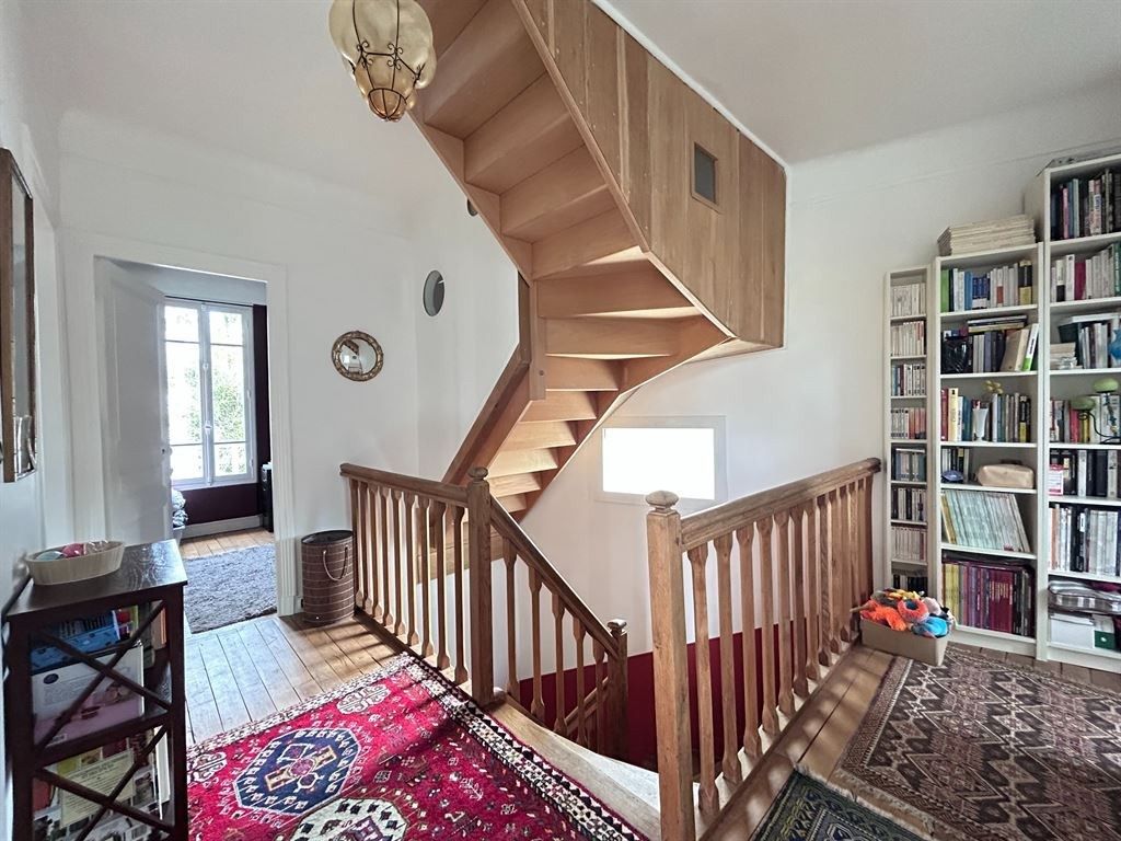 Sale House 7&nbsp;rooms 130&nbsp;m² Le Vésinet