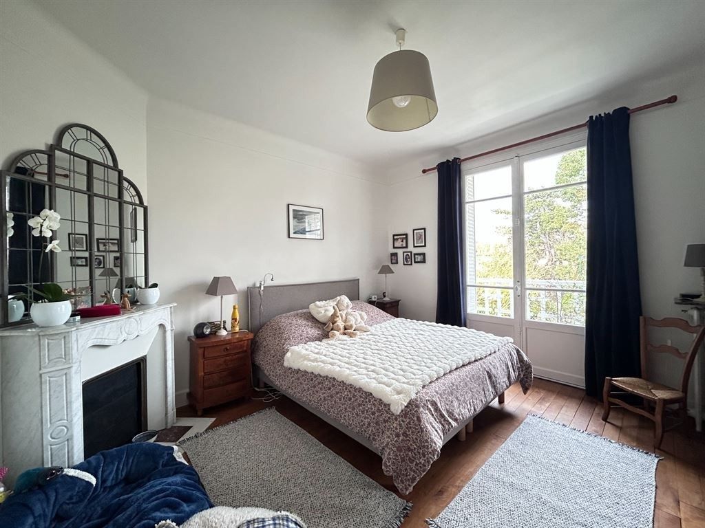 Sale House 7&nbsp;rooms 130&nbsp;m² Le Vésinet
