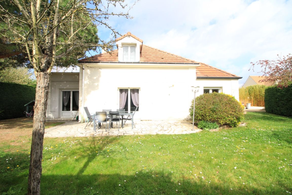 house 8 rooms for sale on CHATOU (78400) - See details