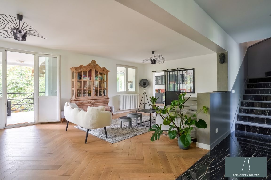 Sale House 10 rooms 300 m² Le Vésinet