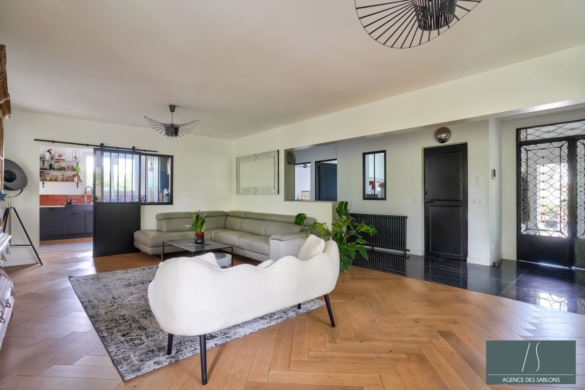 Sale House 10 rooms 300 m² Le Vésinet