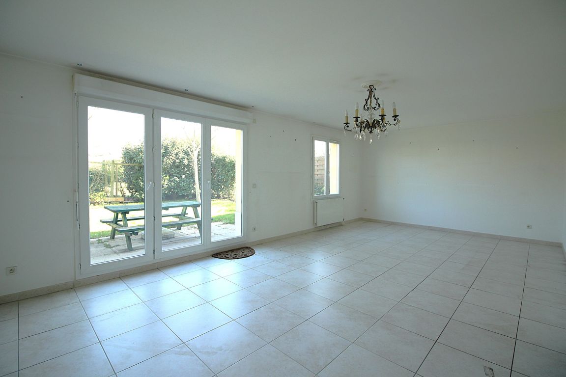 Sale House 7 rooms 125 m² Montesson