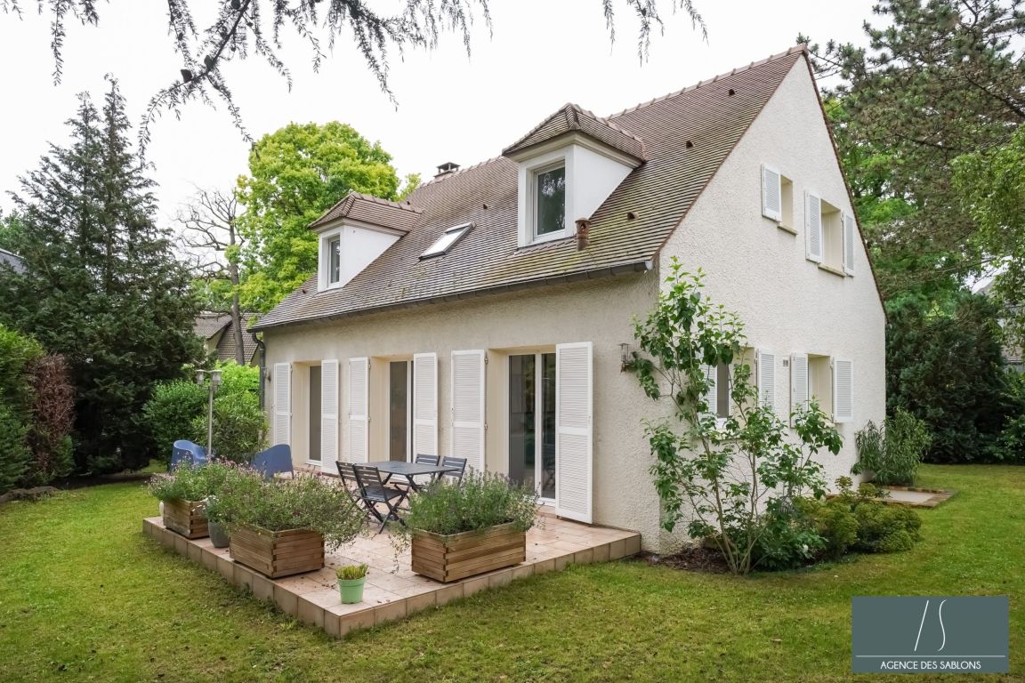 maison 8 Pièces en vente sur LE VESINET (78110) - Plus de details