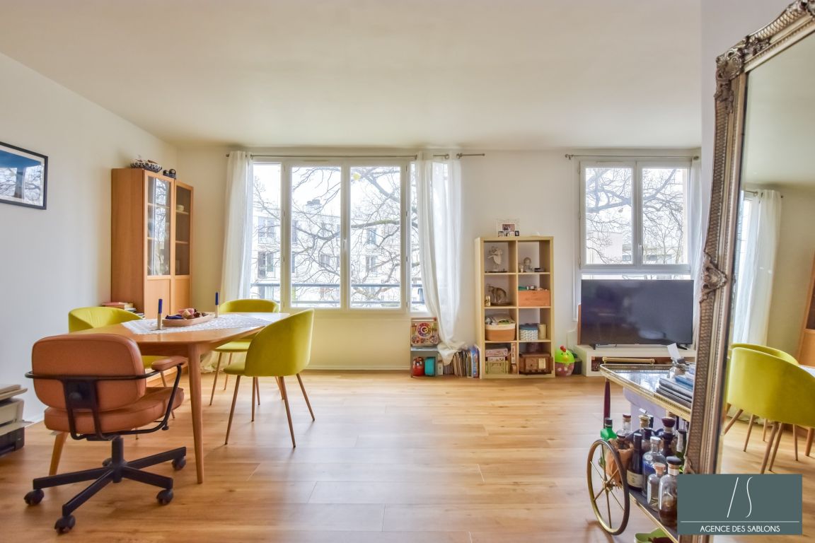 Sale Apartment 4 rooms 73 m² Le Vésinet