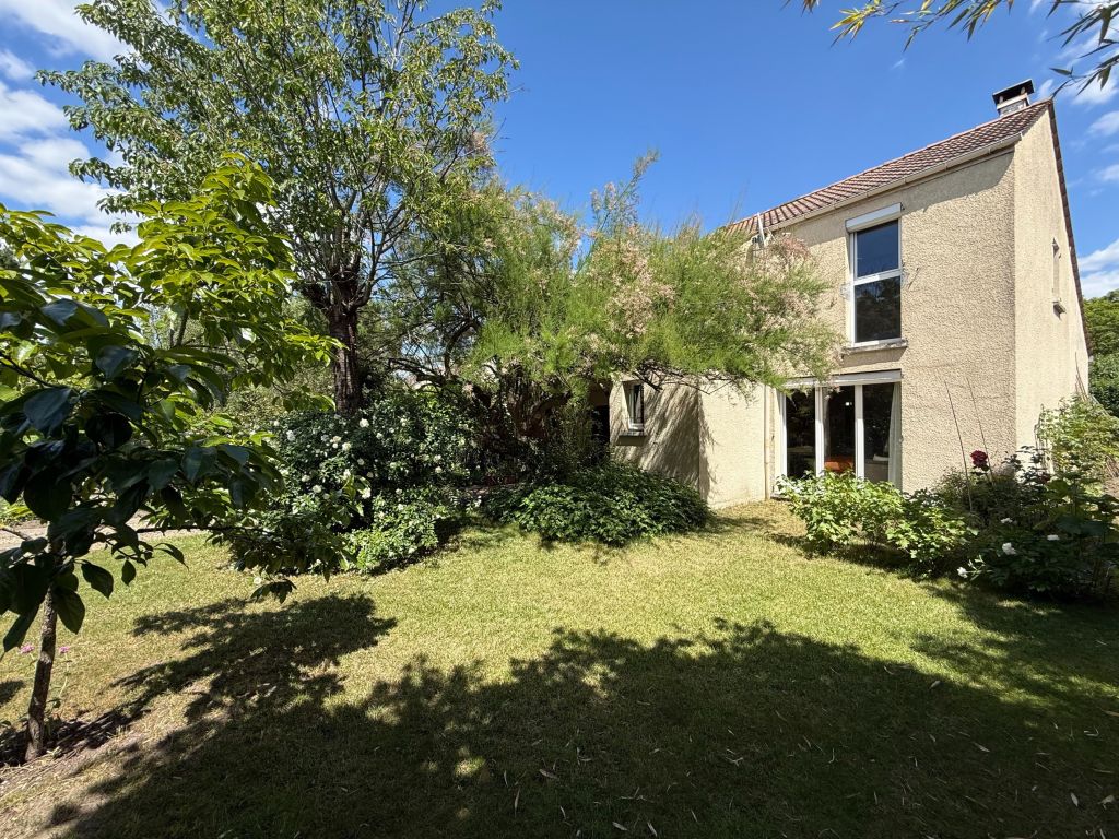 house 7 rooms for sale on CHATOU (78400) - See details
