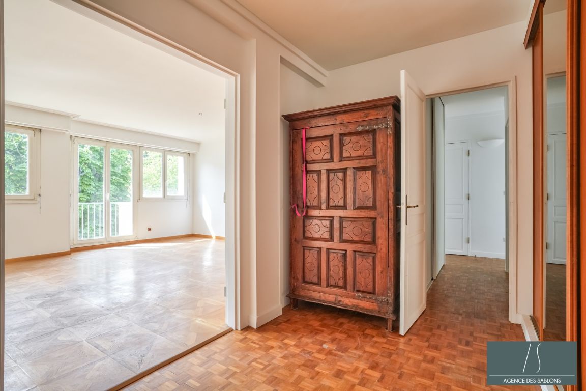 apartment 5 rooms for sale on LE VESINET (78110) - See details