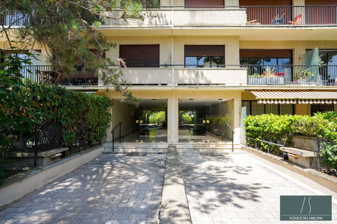 Sale Apartment 5 rooms 116 m² Le Vésinet