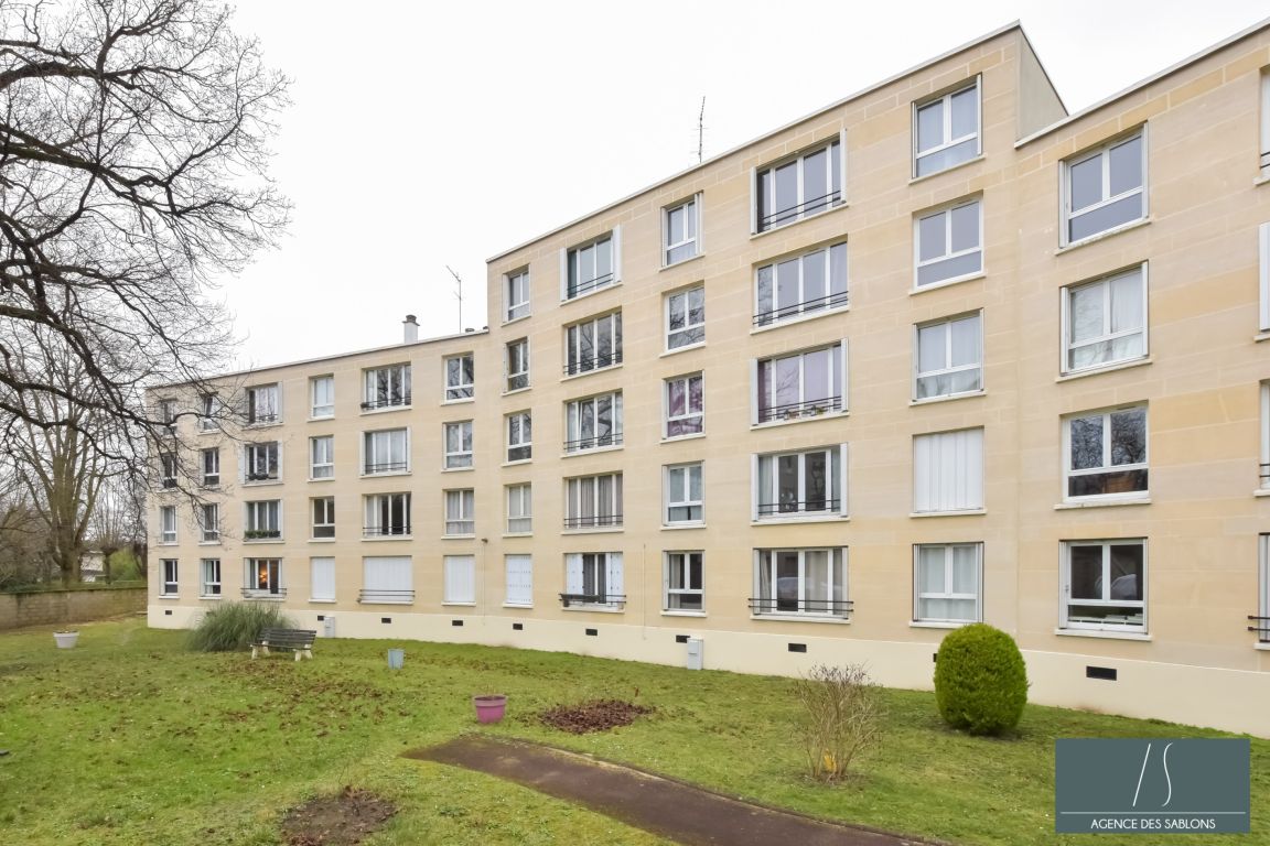apartment 3 rooms for sale on LE VESINET (78110) - See details