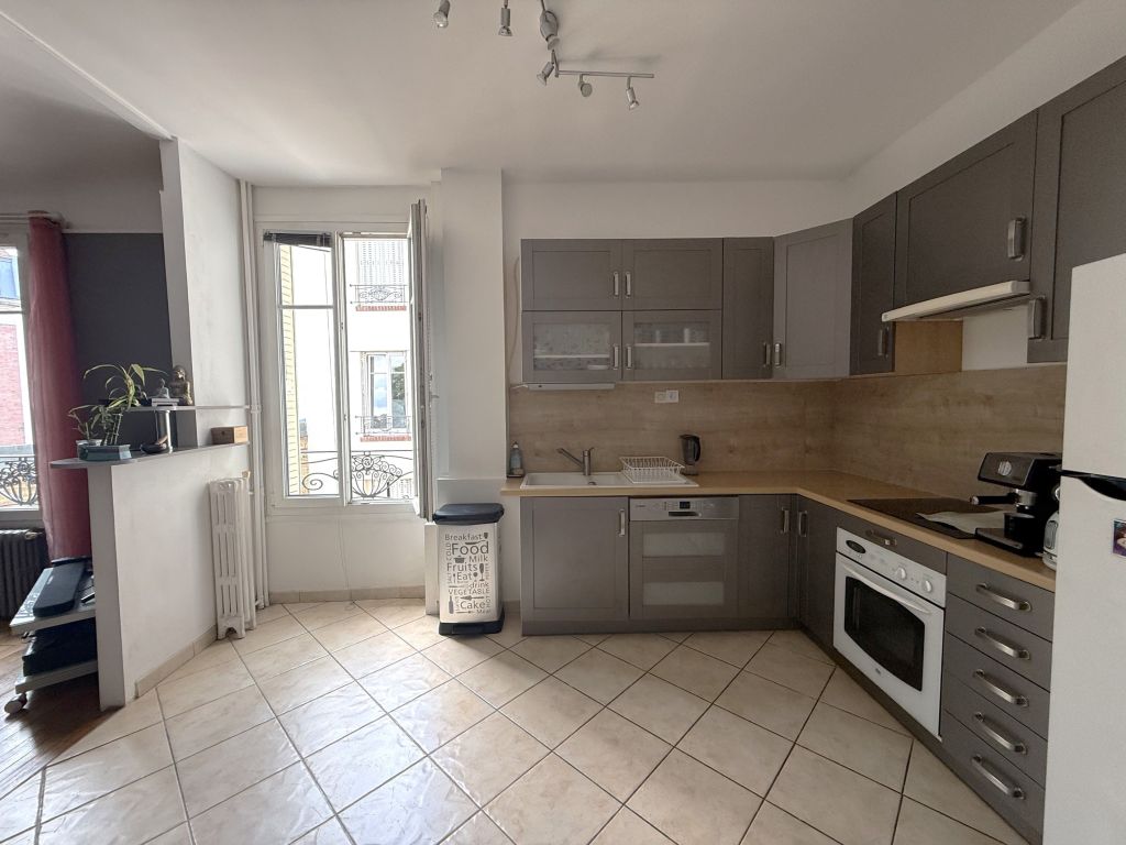 Sale Apartment 3 rooms 69 m² Le Vésinet