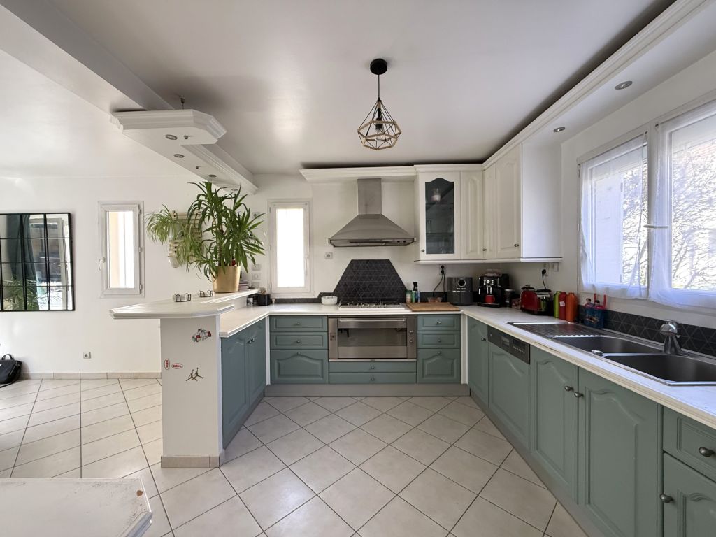 Vente Maison 6 Pièces 110 m² Montesson