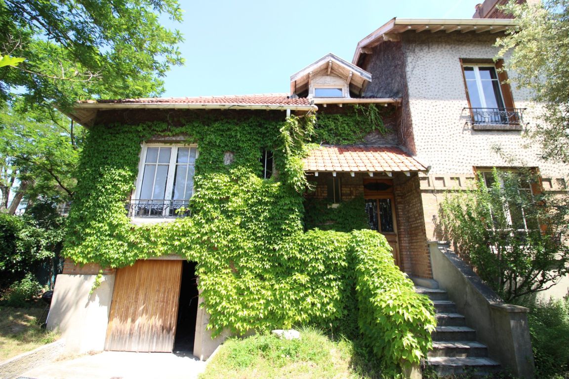 house 8 rooms for sale on LE VESINET (78110) - See details