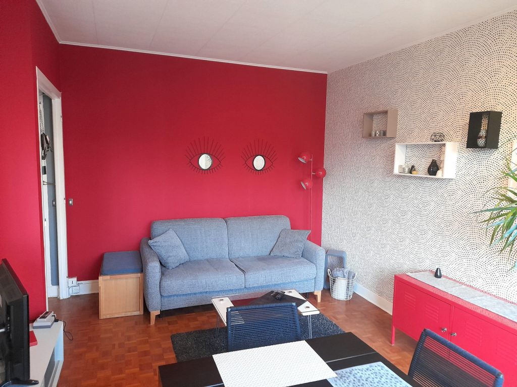 apartment 2 rooms for rent on LE VESINET (78110) - See details