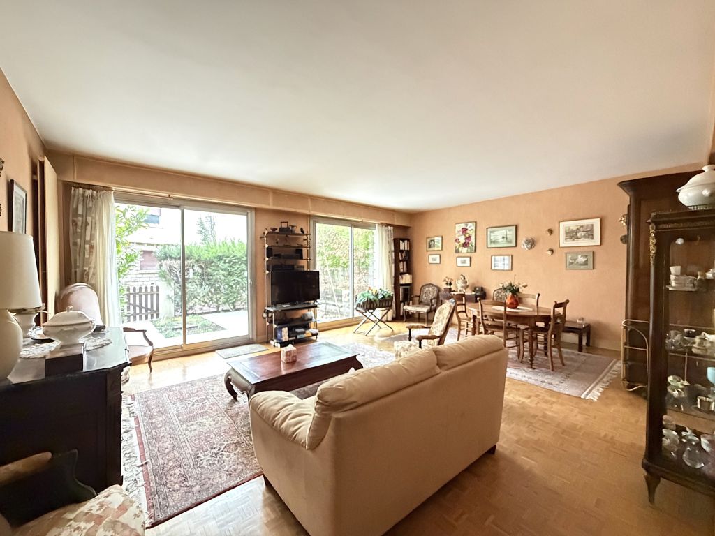 apartment 4 rooms for sale on LE VESINET (78110) - See details