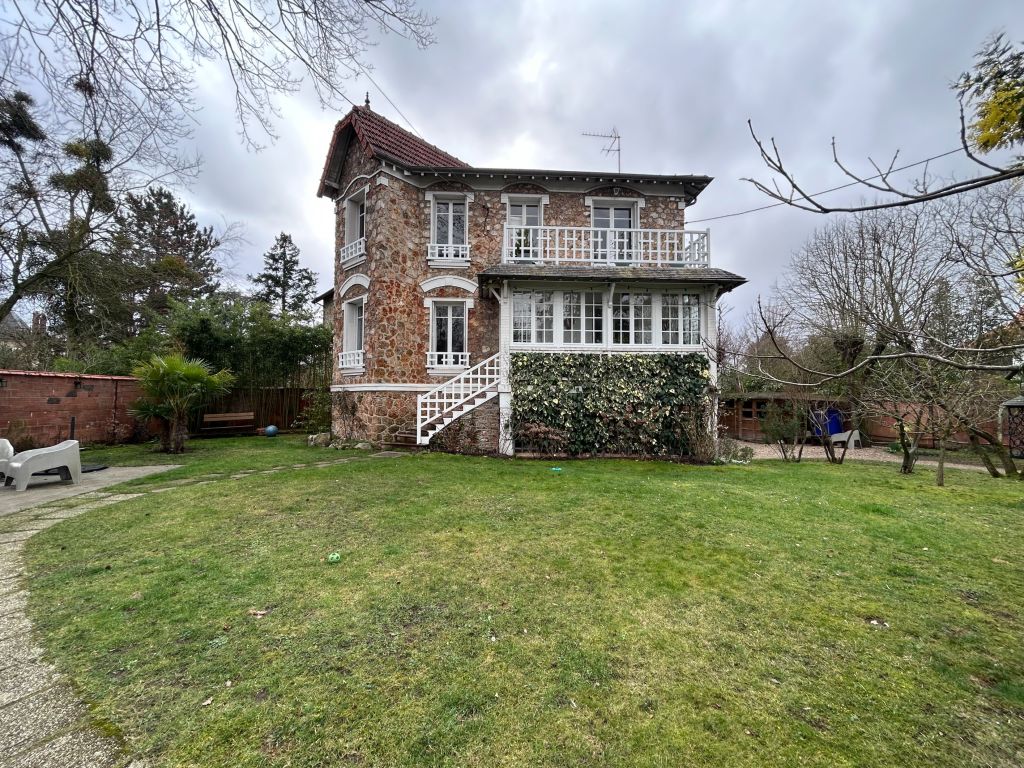 maison 7 Pièces en vente sur LE VESINET (78110) - Plus de details