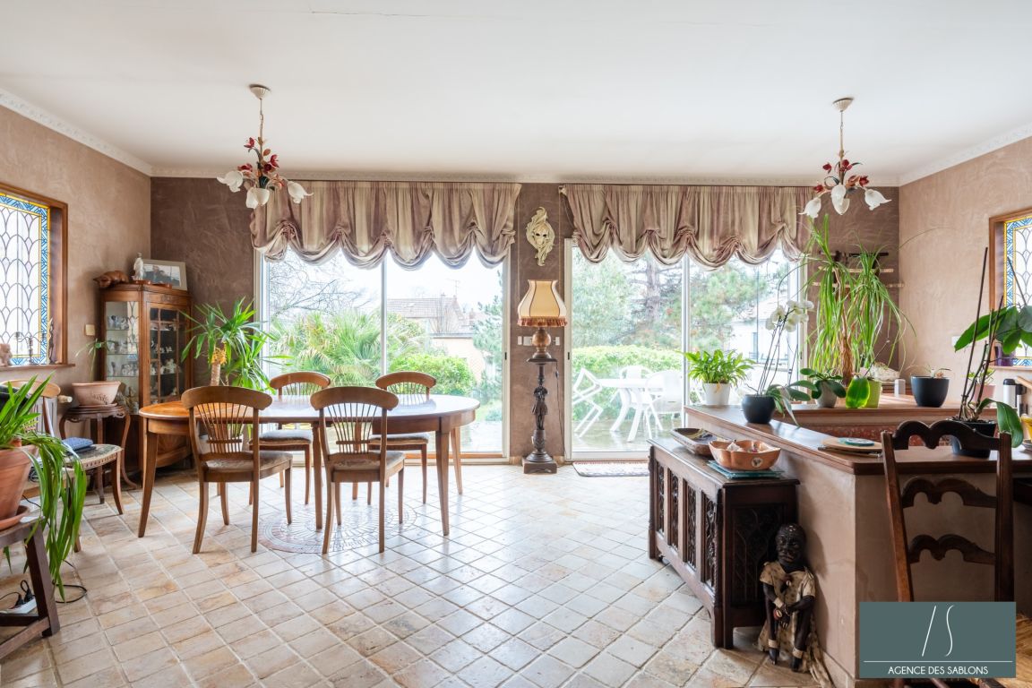 maison 9 Pièces en vente sur CHATOU (78400) - Plus de details