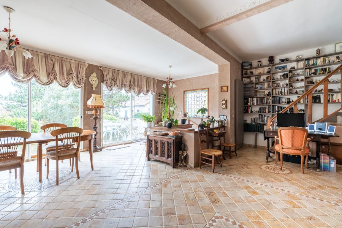 maison 8 Pièces en vente sur CHATOU (78400) - Plus de details