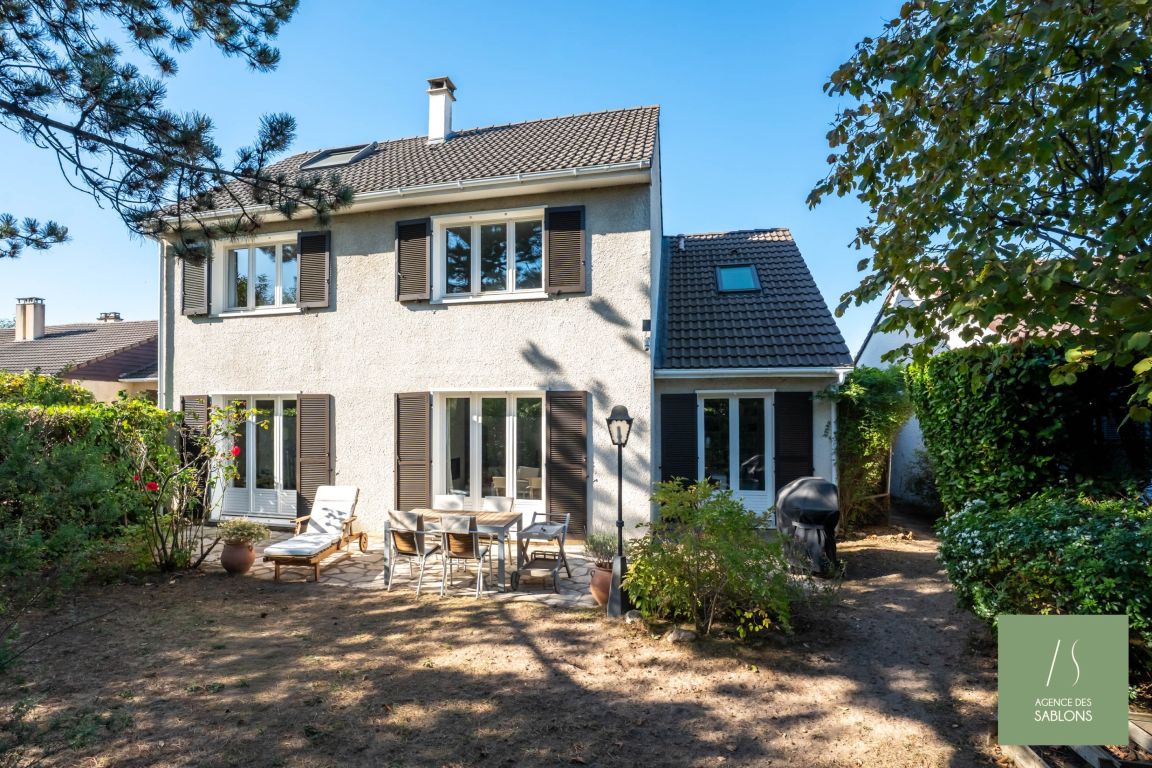 house 8 rooms for sale on MONTESSON (78360) - See details