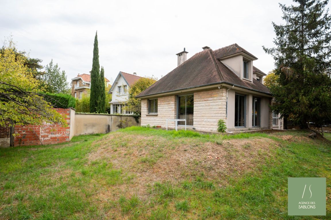 maison 7 Pièces en vente sur LE VESINET (78110) - Plus de details